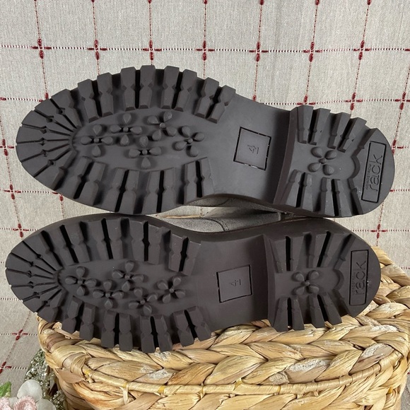 Nordstrom Rack Faux Suede Ankle Boots Thick Lug Sole Front Zip Women’s Sz 4 Nwob - Picture 5 of 8